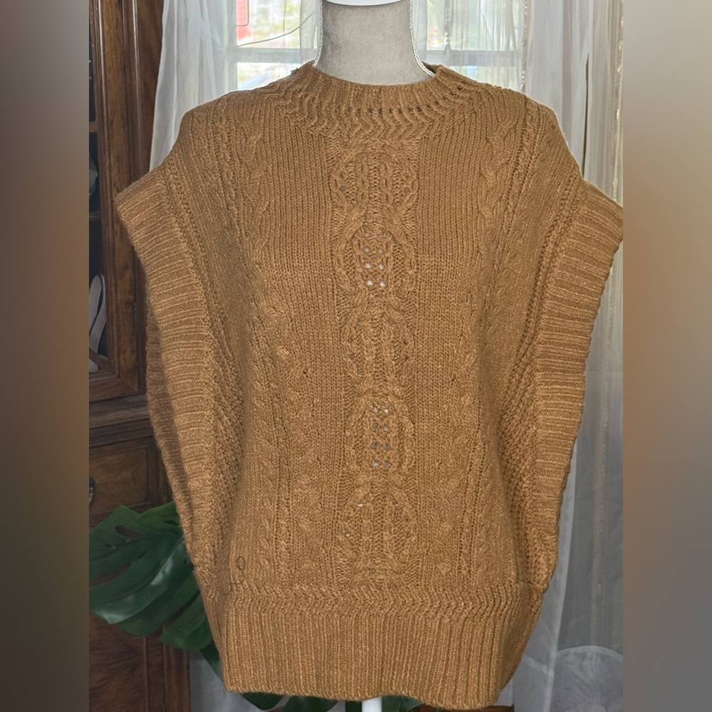 Wit & Wisdom Cable Knit Tan Sweater Vest